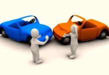 В центре Ростова столкнулись 4 автомобиля: два человека пострадали В центре Ростова столкнулись 4 автомобиля: два человека пострадали