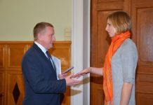Сергей Горбань встретился с ростовскими гандболистками Сергей Горбань встретился с ростовскими гандболистками