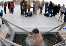 В Ростове определили места для купания на Крещение