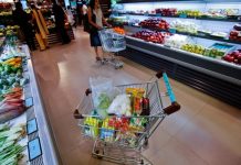 В «Пятерочках» начнут устанавливать кассы самообслуживания