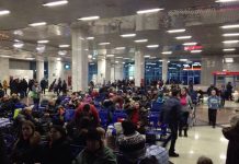 В Ростовскую область за ночь эвакуировали более 1300 беженцев В Ростовскую область за ночь эвакуировали более 1300 беженцев