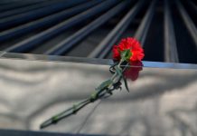 В Ростове почтили память воинов, освобождавших город В Ростове почтили память воинов, освобождавших город