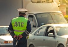 Бывшего инспектора ДПС из Белокалитвинского района обвиняют в получении взятки