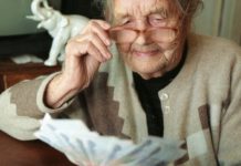 Около 12% ростовчан хотят работать после выхода на пенсию пенсионерка // фото: с сайта deita.ru