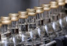 В магазине Ростова продавали контрафактный алкоголь