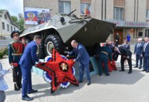 В Зимовниках открыли памятник ветеранам боевых действий В Зимовниках открыли памятник ветеранам боевых действий