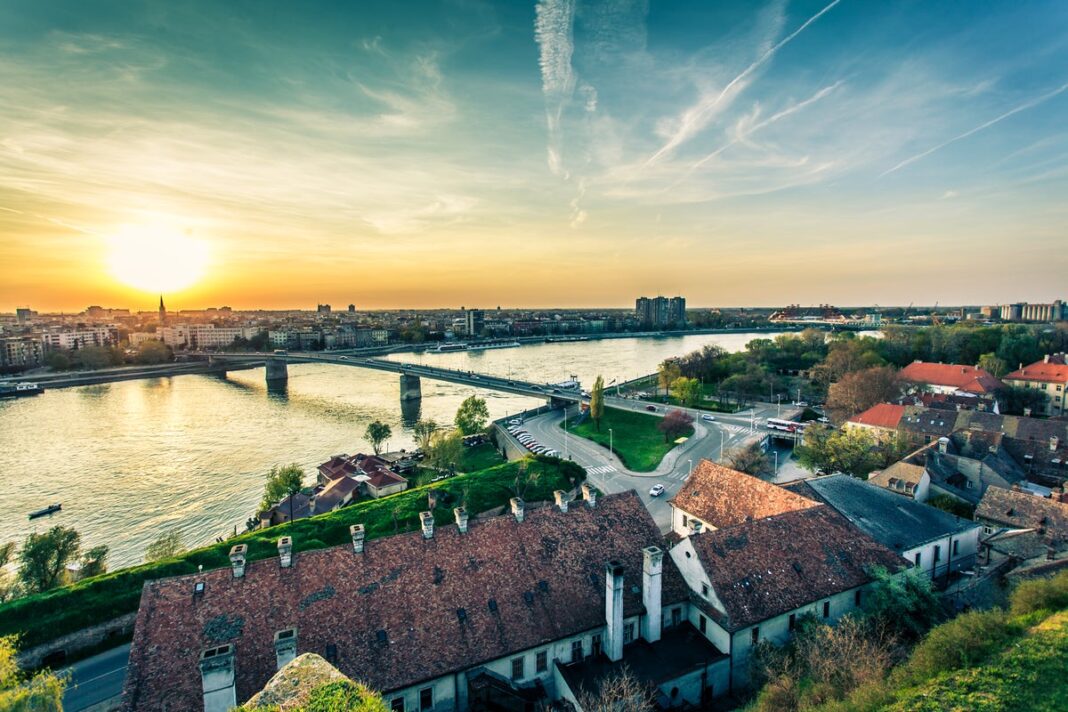 Панорама Белграда, столицы Сербии //Фото с сайта travelinlife.ru