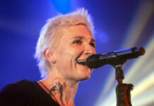 СМИ: влиятельный фанат помог Арбениной провести концерт в Ростове