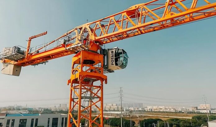 строительный кран //Фото: mcmech.ru