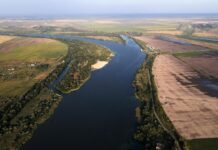 Два теплохода столкнулись в акватории Дона