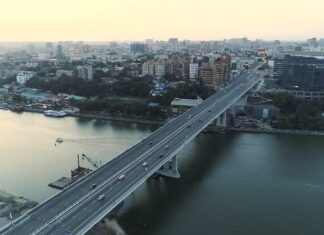 На Ворошиловском мосту восстановили освещение Ворошиловский мост //Фото: architectureguru.ru