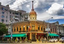 В центре Ростова рядом с рестораном Le bistro ограничат застройку Дом Масалитиной //Фото: http://wikimapia.org