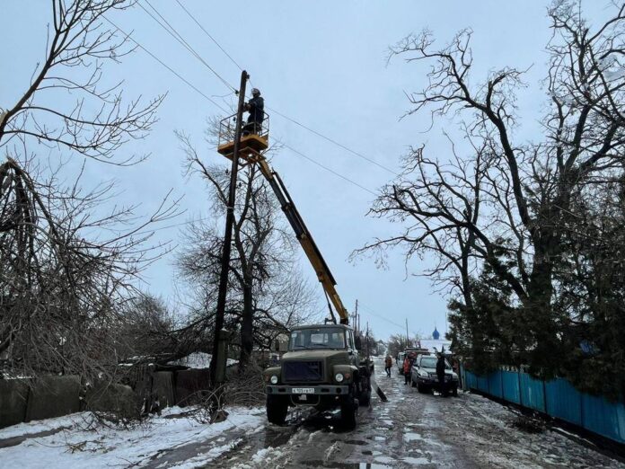 «Россети Юг» восстановили электроснабжение более 80% потребителей Ростовской области //Фото пресс-службы «Россети Юг»