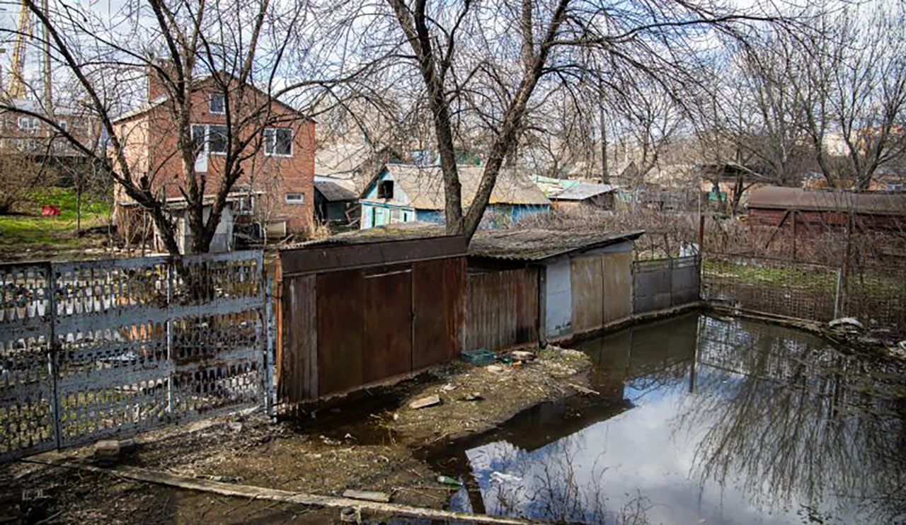 В Ростове поселок на Шоссейной постепенно тонет в грунтовых водах //Фото Блокнот-Ростов