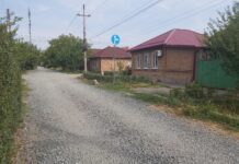 Власти Ростова озвучили причины увеличения грунтовых дорог улица Петрозаводская // фото: "Городской репортер"