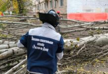 Спасатели Ростовской области переведены на усиленный режим работы из-за непогоды Непогода в Ростове // фото: телеграм-канал Алексей Логвиненко