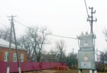 Ростовские энергетики повысили качество электроснабжения села в Азовском районе Ростовские энергетики повысили качество электроснабжения села в Азовском районе //Фото пресс-службы Россети Юг