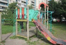 В Ростовской области потратят 500 млн рублей на ремонт детских площадок старая детская площадка // фото: onf.ru