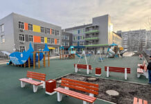 В Ростовской области обяжут застройщиков создавать школы и детсады рядом с жильем новая школа в микрорайоне Темерник в Ростове // фото: rostov-gorod.ru