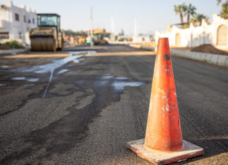 Федеральные власти выделят Ростовской области 1,8 млрд рублей на дороги ремонт дорог // фото: Изображение от pvproductions на Freepik