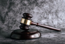 В Ростовской области осудят иностранца за контрабанду бука на 19 млн рублей суд // фото: Изображение от jcomp на Freepik