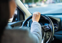 Невысокие жители Ростовской области не смогут водить с осени водитель // фото: Изображение от Freepik на Freepik