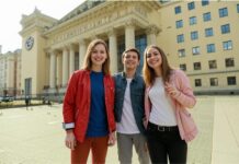 В Ростовской области растёт спрос на образовательные кредиты Сбера студенты // фото: нейросеть Кандинский 3.1