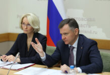 Слюсарь и Абрамченко обсудили меры поддержки «Ростсельмаша» Виктория Абрамченко и Юрий Слюсарь // фото: donland.ru