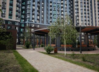 В Ростове «ЮгСтройИнвест» за свой счет восстановила дома в «Левобережье» после атаки беспилотника ЖК "Левобережье" // фото: пресс-служба "ЮгСтройИнвест"