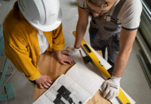 Ученые ДГТУ разработали делающую старые и поврежденные здания прочнее в 3,5 раза технологию реконструкция, ремонт // фото: Изображение от freepik на Freepik