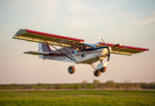 Таганрогские самолеты СП-30 закупят для обучения летчиков в ДОСААФ сверхлегкий таганрогский самолет СП-30 поставят в ДОСААФ // фото: donland.ru