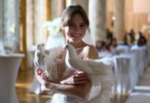 Завершились съемки сериала «1000 нет и 1 да» для Wink.ru от продюсера Жоры Крыжовникова фрагмент из сериала "1000 нет и 1 да" // фото: пресс-служба Wink.ru