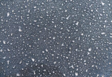 На Дону снова штормовое предупреждение из-за ливней дождь // фото: Изображение от freepik на Freepik