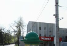 Здание на Буденновском выставлено на торги за 45 млн рублей пр. Буденновский, д. 83 // фото: Яндекс.Панорама