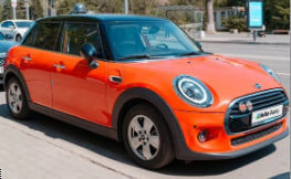 Машины из клипов Nelly Furtado и Billie Eilish продают в Ростове автомобиль из клипа Nelly Furtado MINI Cooper // фото: пресс-служба Авито