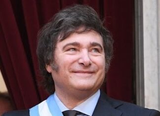 В Ростове полиция и активисты прервали лекцию либертарианцев о президенте Аргентины президент Аргентины Хавьер Милей // фото: Senado de la Nación Argentina. senado.gob.ar/prensa, commons.wikimedia.org/w/index.php?curid=141991866