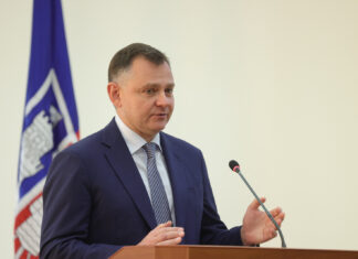 Юрий Слюсарь продолжит работу над решением коммунальных проблем в регионе Юрий Слюсарь // фото: пресс-служба Правительства Ростовской области