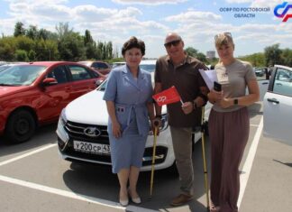 Отделение СФР вручило автомобили 21 жителю Ростовской области, пострадавшему на производстве