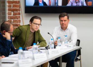 Архитектор Ломтев не знает, будет ли участвовать в реализации своего же проекта фонтана в Ростове Автор победившей концепции фонтана на площади Ленина Александр Ломтев надеется, что его проект будет воплощен в жизнь // фото: vk.com/igor__burakov