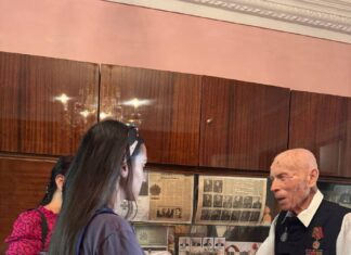 Ветеран проголосовал на дому на выборах губернатора в Таганроге