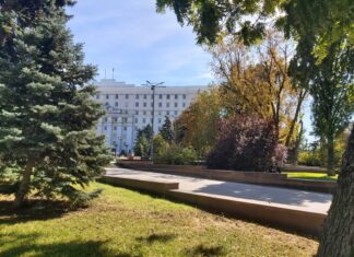 В Ростовской области на этой неделе похолодает до +12 градусов осень в Ростове // фото: Ольга Медведева