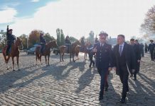 Слюсарь посетил праздничную службу в день Покрова Пресвятой Богородицы Слюсарь посетил праздничную службу в день Покрова Пресвятой Богородицы // фото: пресс-служба Правительства Ростовской области