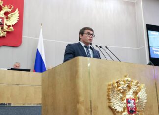 Жителям Ростовской области нужно искать альтернативу мессенджеру WhatsApp Сергей Боярский// Фото официальный сайт Государственной Думы РФ