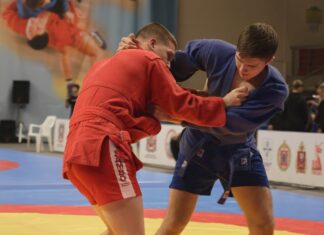 Донская сборная стала лучшей на «Кубке губернатора Ростовской области» по самбо "Кубок губернатора Ростовской области" по самбо// Фото официальный портал Правительства Ростовской области