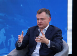 Губернатор Юрий Слюсарь в прямом эфире анонсировал строительство новых школ и поликлиник в Ростове Юрий Слюсарь, губернатор Ростовской области //Фото пресс-службы Правительства Ростовской области