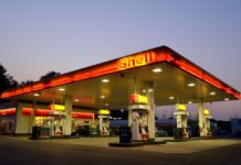 В Ростове на газозаправочной станции произошла утечка газа