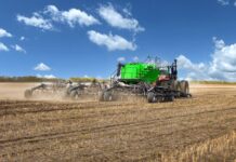 Сбербанк поддержал производителя сельхозтехники «НАИР» банковской гарантией на 30 млн рублей Монодисковый посевной комплекс ДОН-761 //Фото: пресс-служба компании «НАИР»