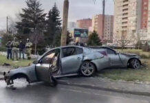 В Ростове полицейский не справился с управлением BMW, как результат — трое погибли и двое в больнице