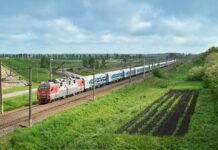 Движение поездов в Ростовской области восстановили после повреждения контактной сети Поезд "Таврия" //Фото telegram-канал Гранд Экспресс