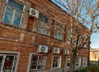 В Ростове снесут старинный доходный дом купца Каца на 29-й Линии Дом Каца в Ростове-на-Дону //Фото с сайта 161.ру